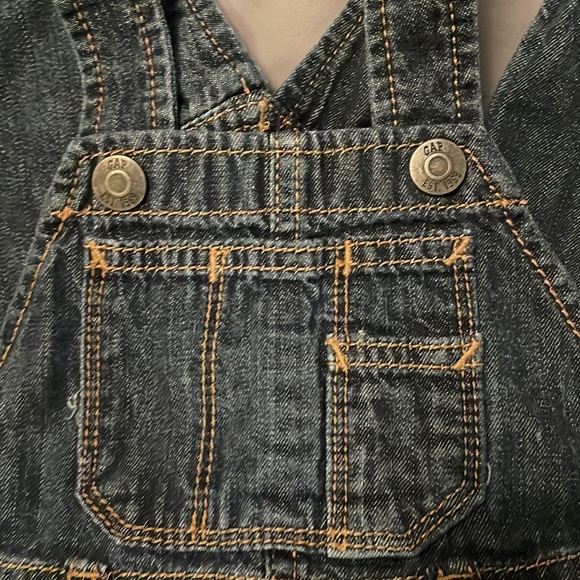 Baby Gap Denim Overalls size 12-18 months - Picture 3 of 5